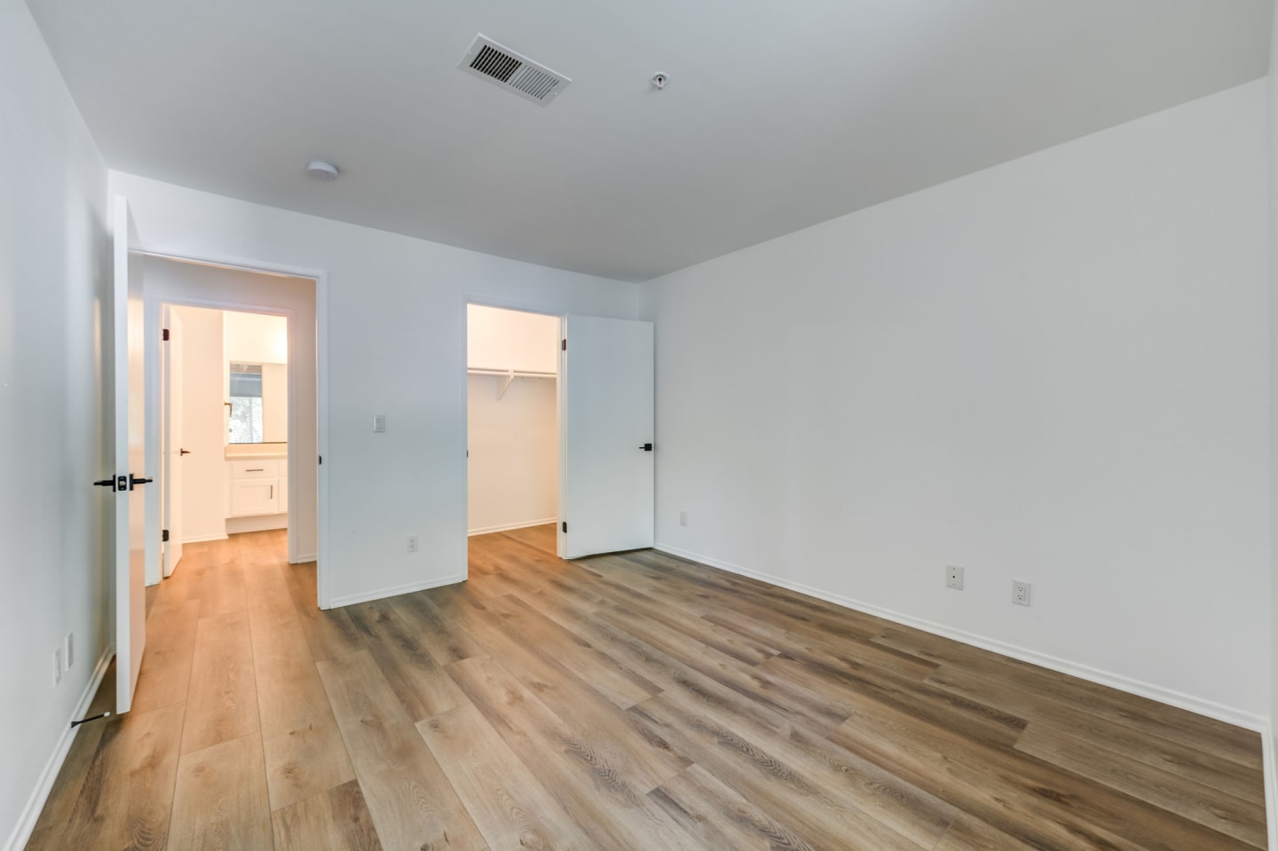 ALUR Apartments Image 6