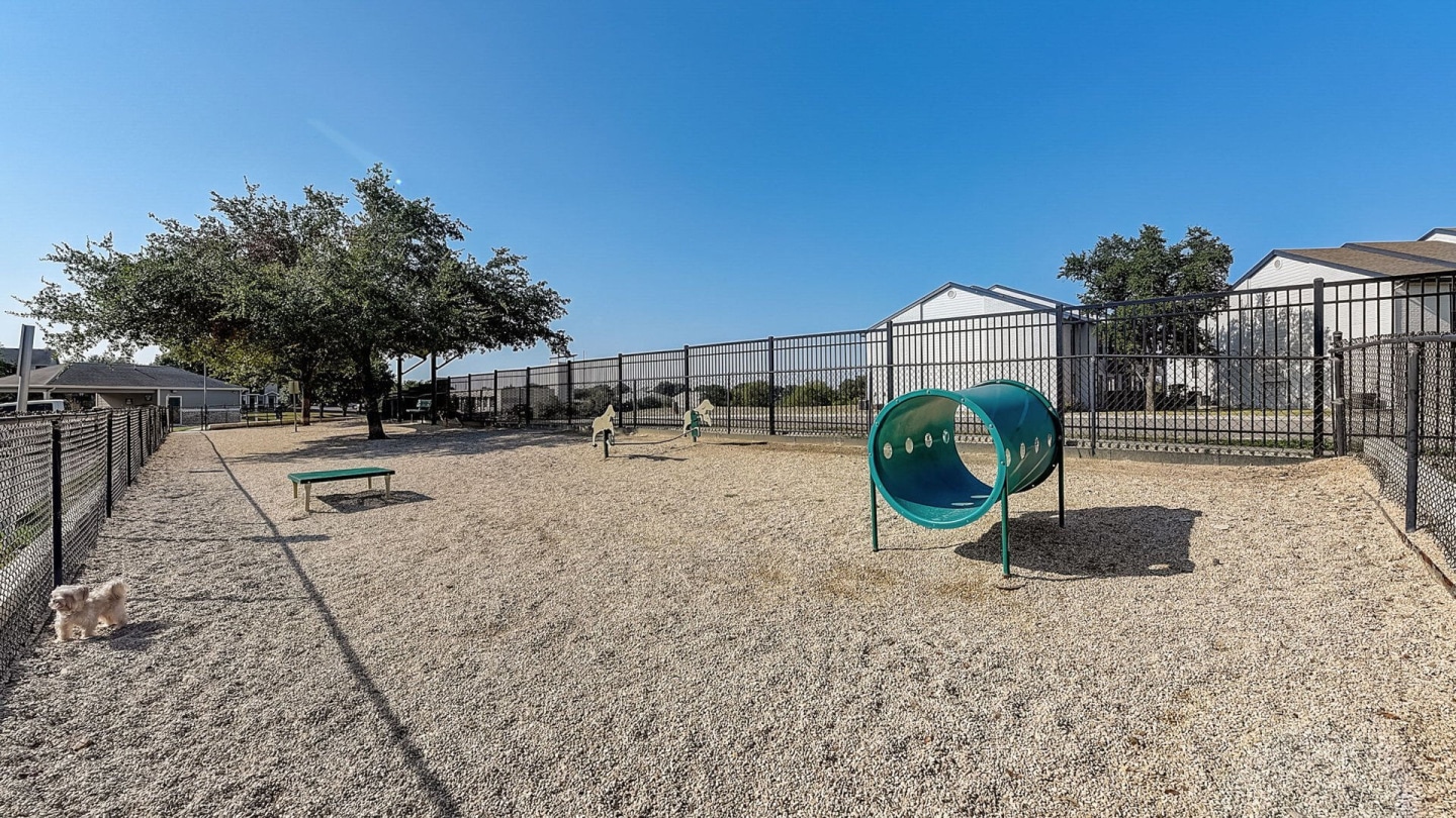 Springs At Live Oak Image 32