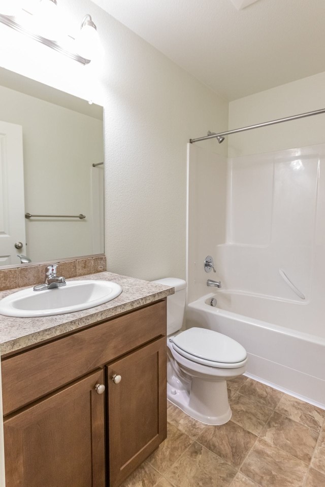 Fairview Court Townhomes Image 18