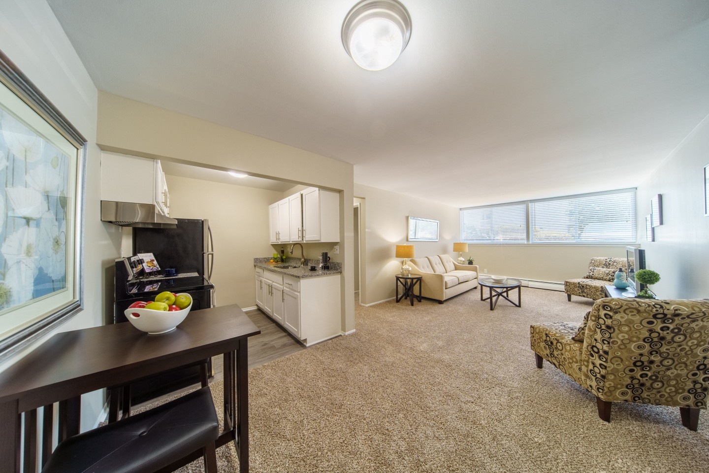 Charlton Apartments Image 8