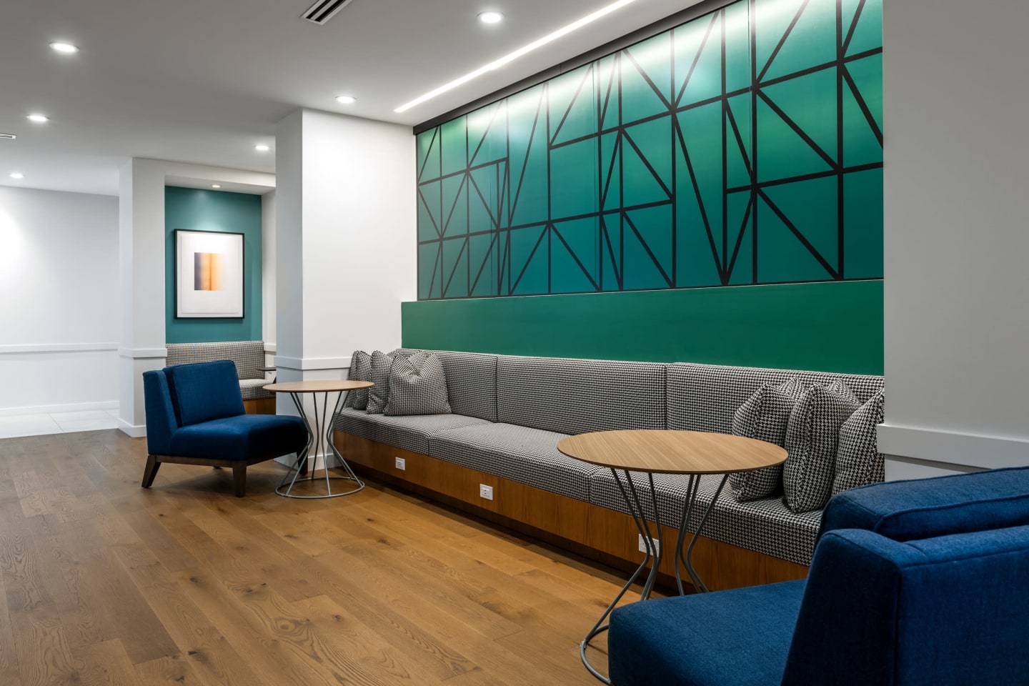 2200 LaSalle Image 25