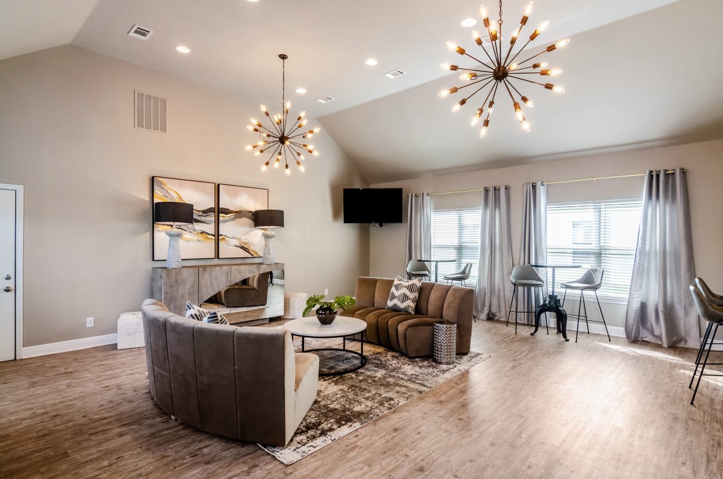 Grand Biscayne Apartments Image 7