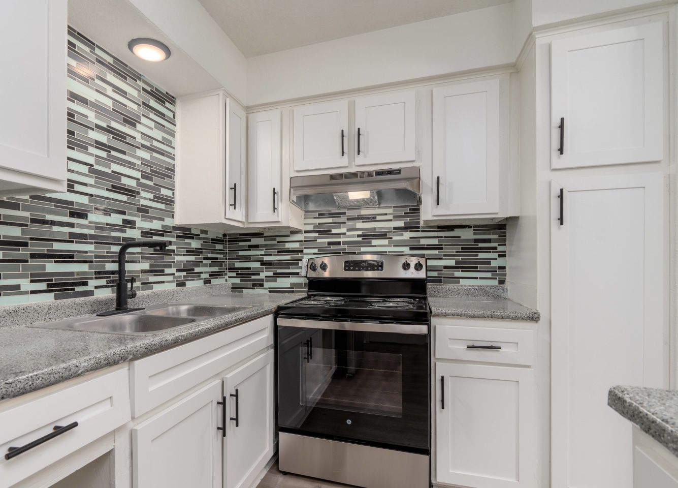 Tuscany Square Apartments Image 1