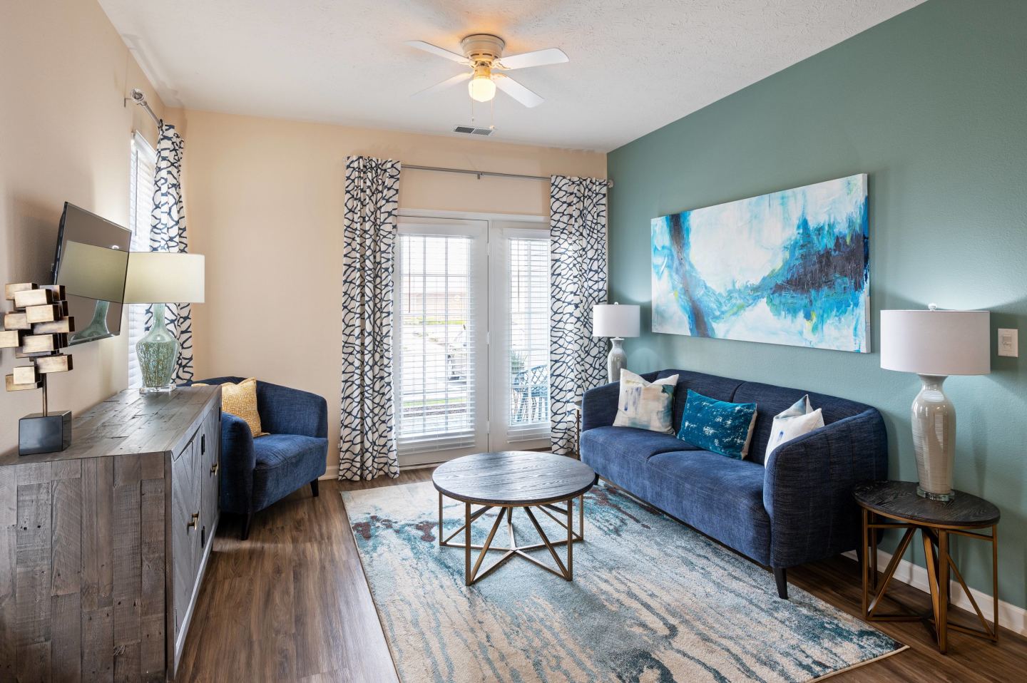 Hartshire Lakes Apartments Image 1