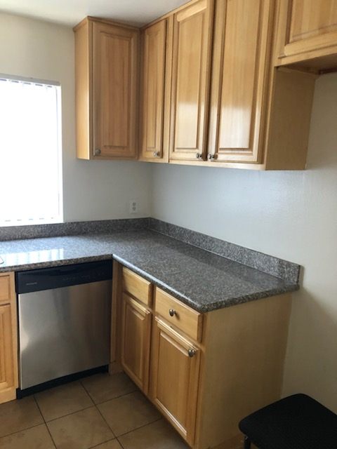 1131 E Wilson Image 5