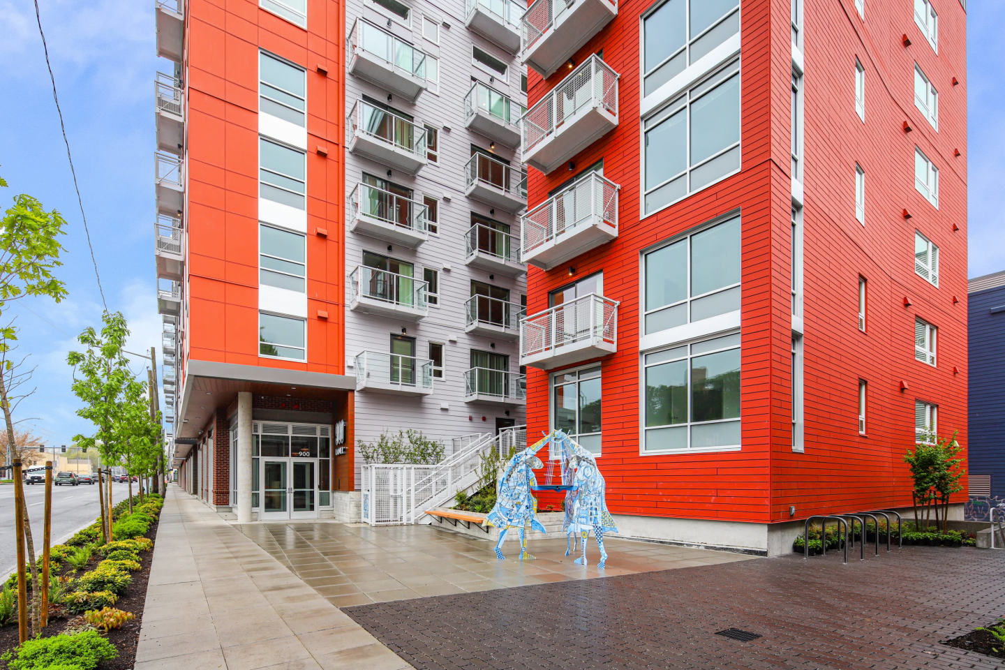 900 Rainier Image 3