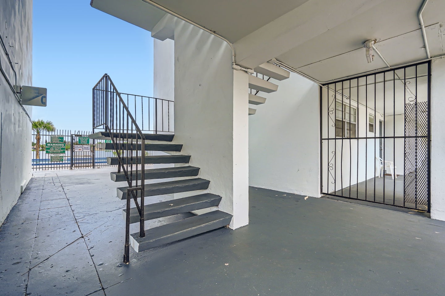 Lakeshore Presidential Apartments Image 21