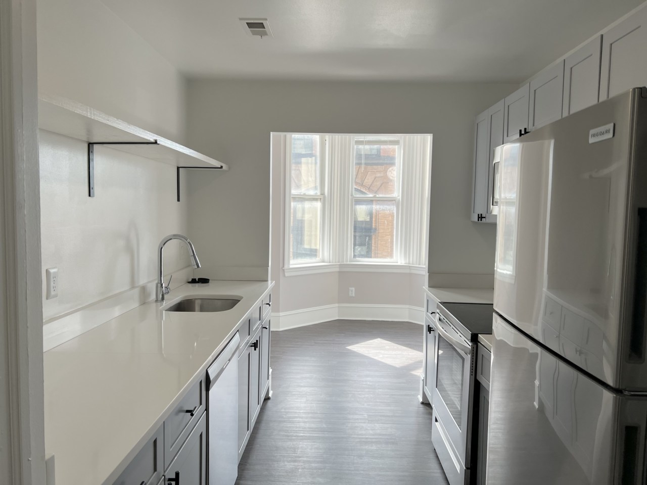306 W Franklin Image 7