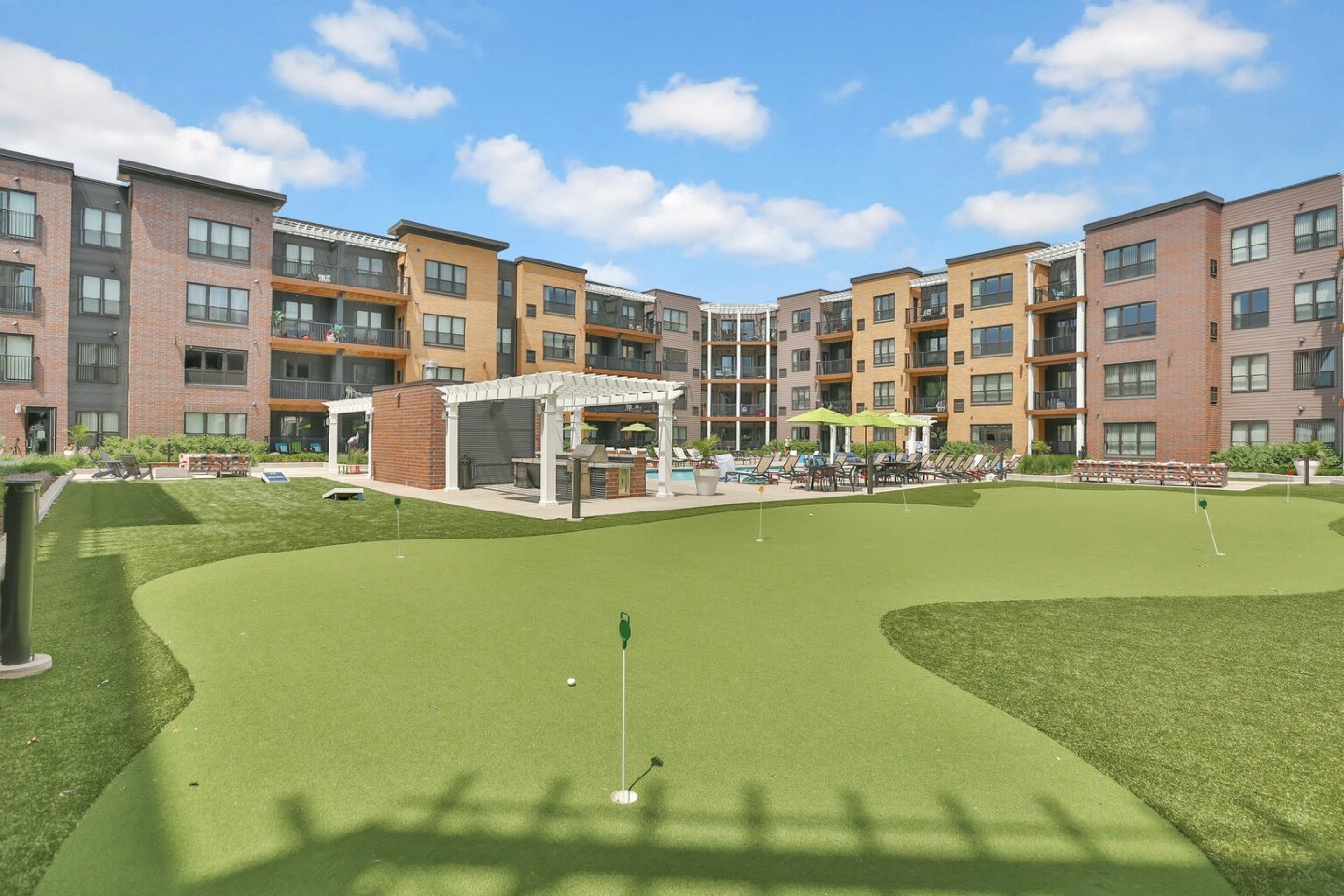 610 West Image 28