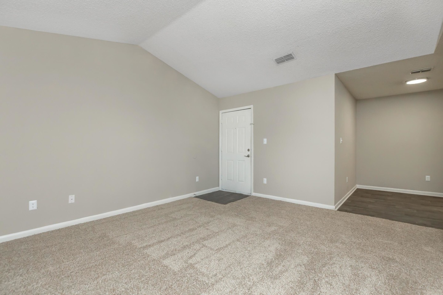 33 East Atlantic Beach Image 43