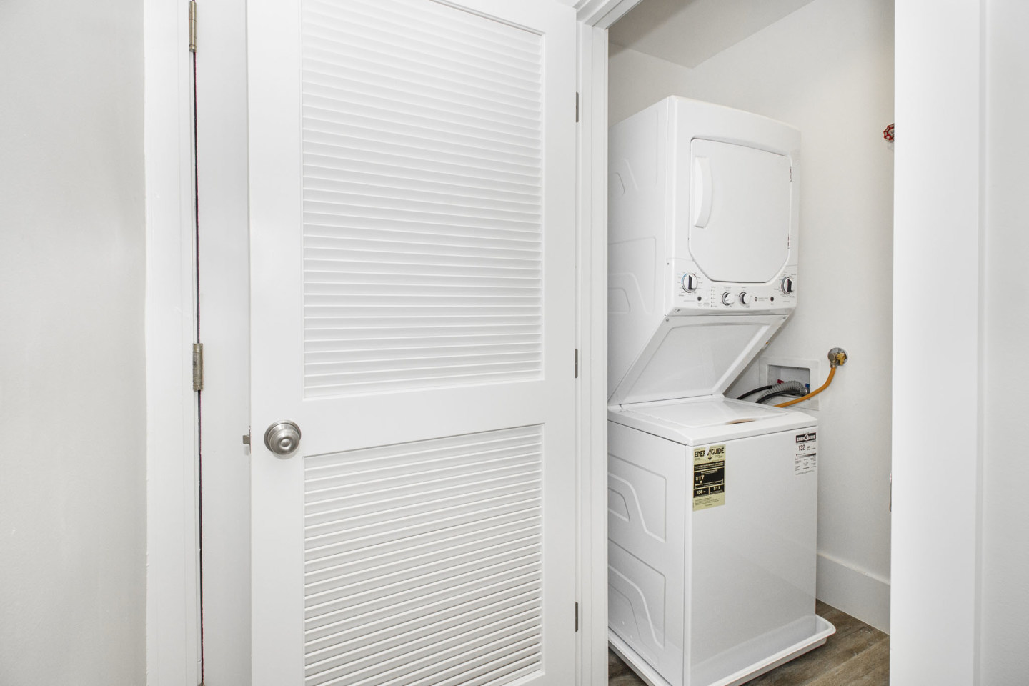 795 PINE Image 16