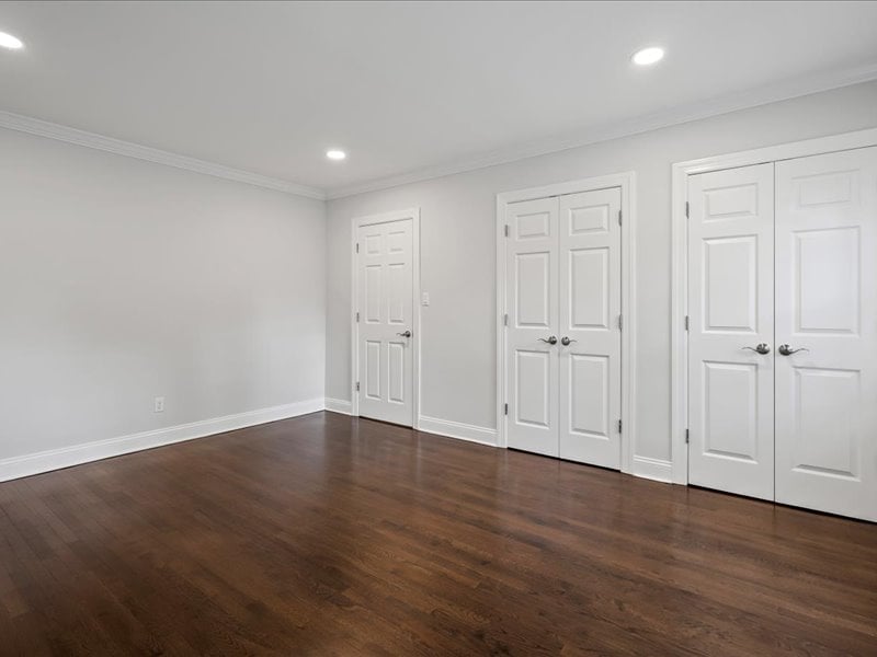 Whitehall Image 13