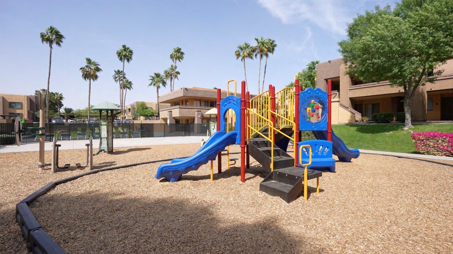 Avalon Hills Image 13