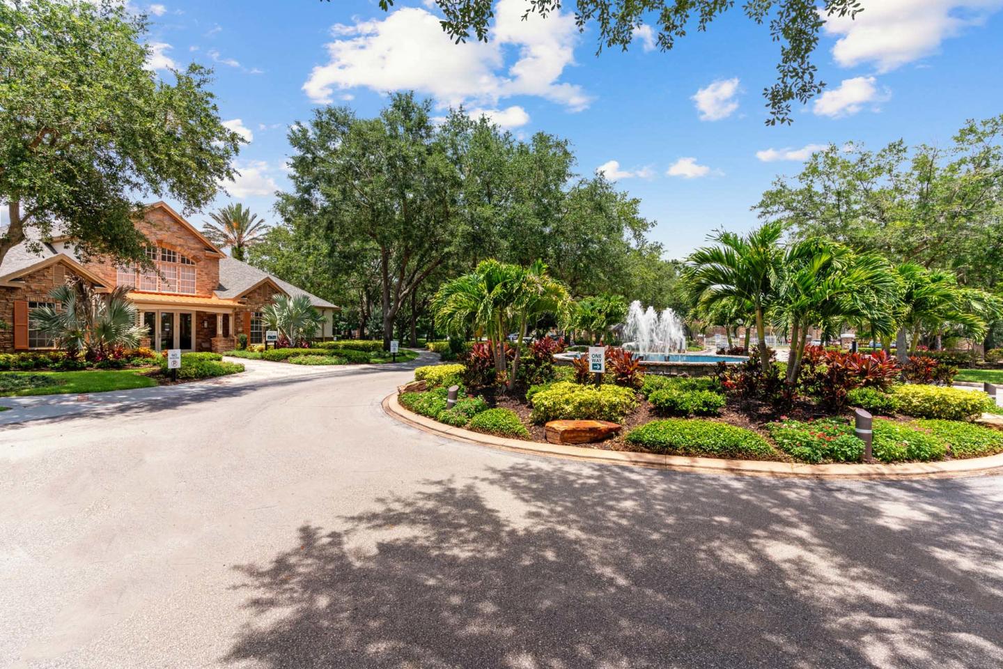 The Monaco at Waterford Lakes Image 6