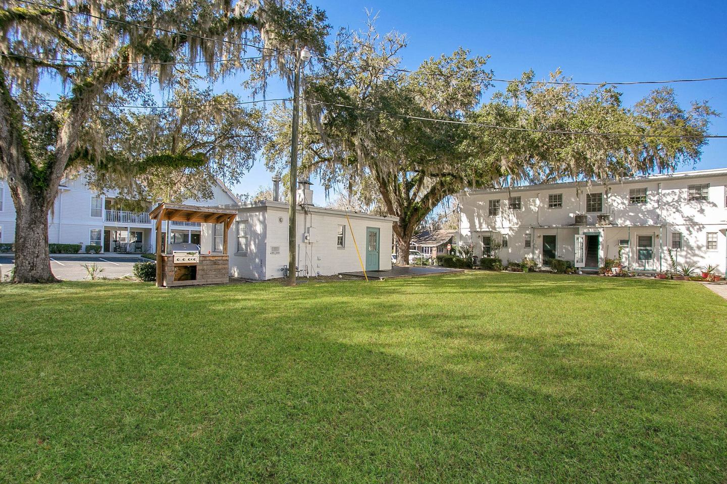 Great Oaks Apartments Image 11