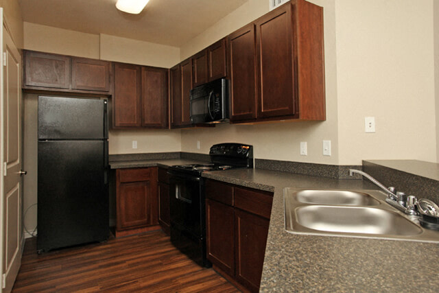 Canyon Springs Apartment Homes Image 9