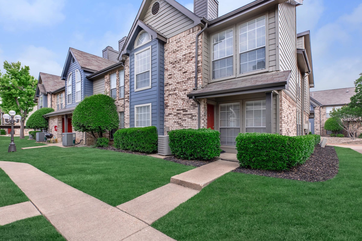 Plano Park Townhomes Image 2