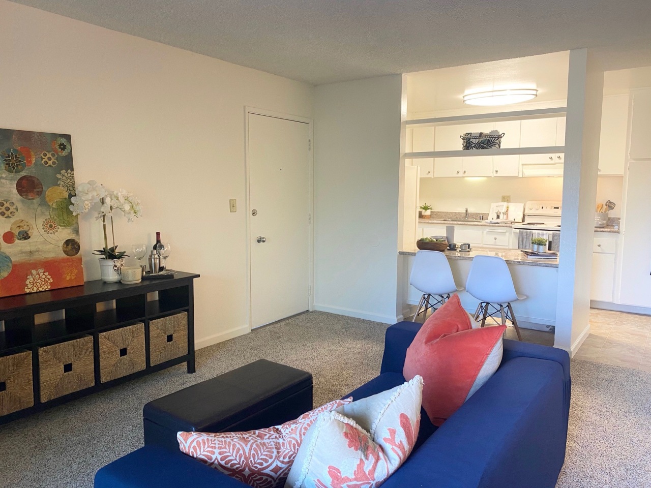 Lakeview Apartments Image 9