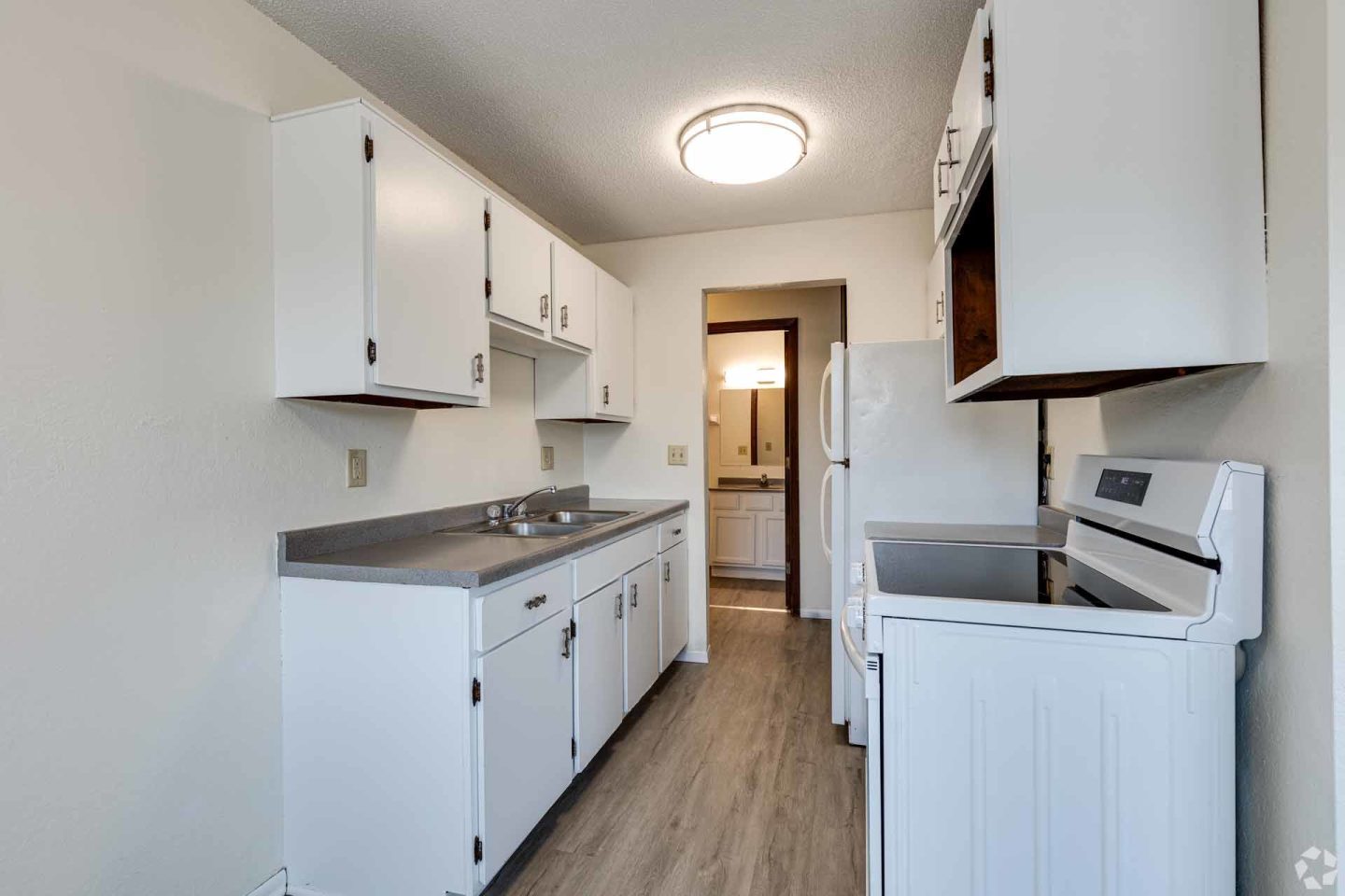 Van Dyke Apartments Image 4