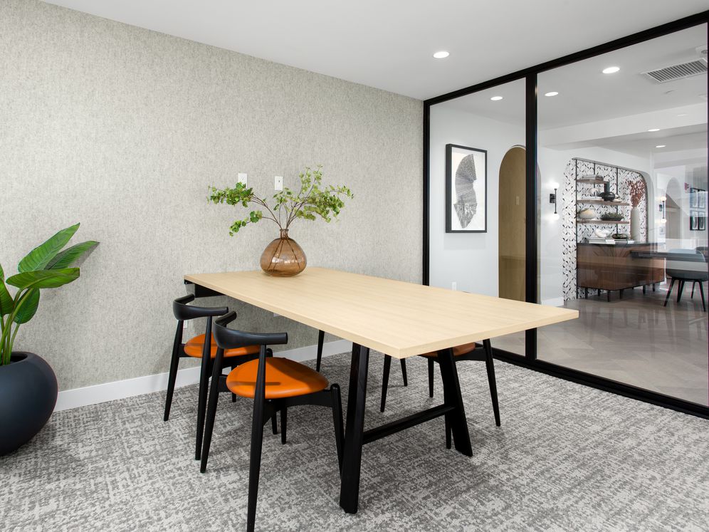 Avalon Woodland Hills Image 27