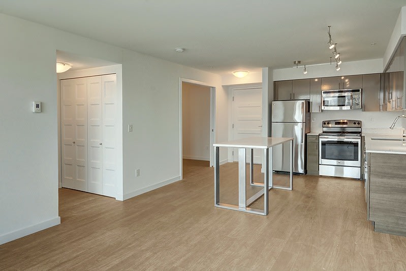 Queen Anne Flats Image 11