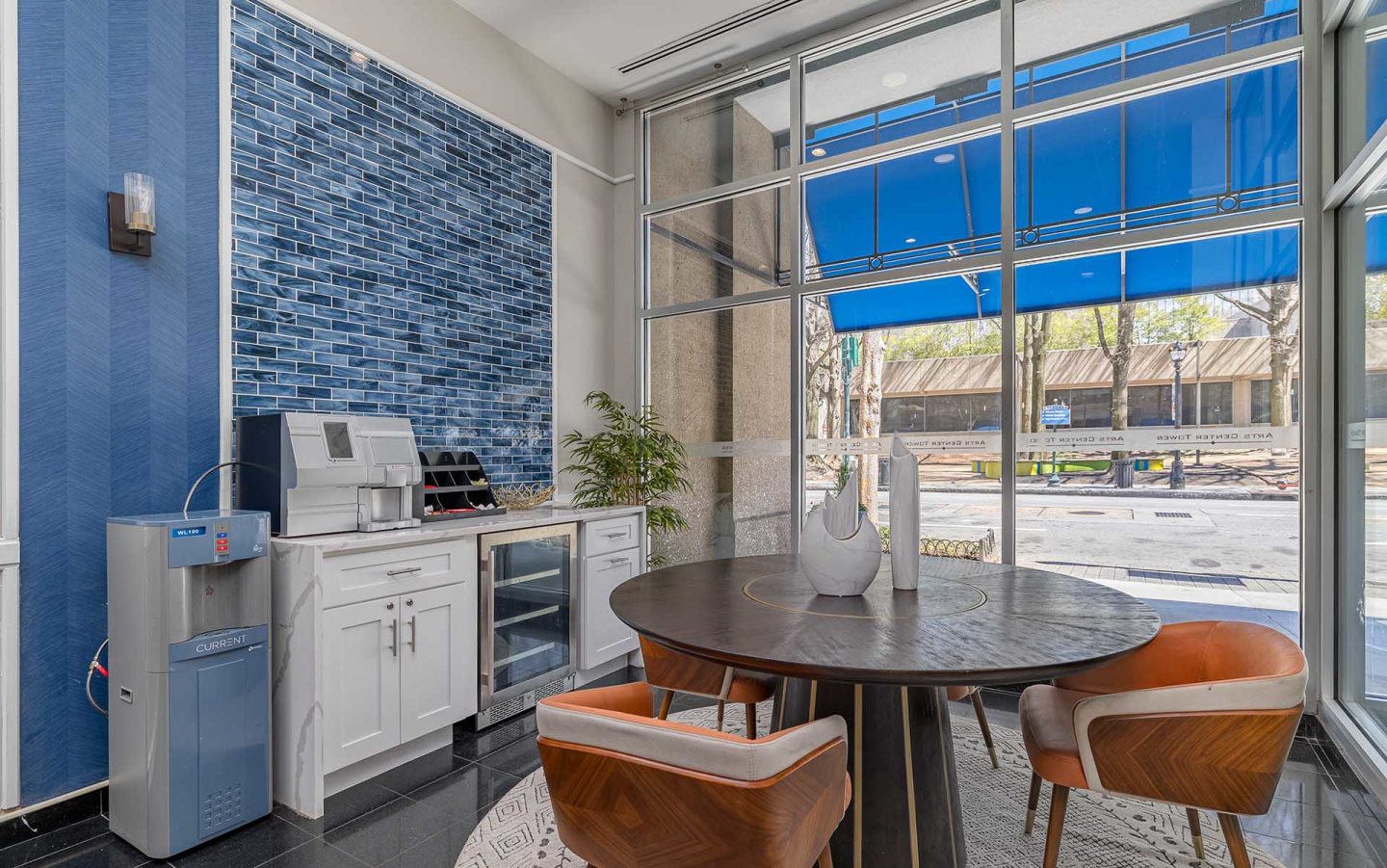 Arts Center Tower Apartments Image 3