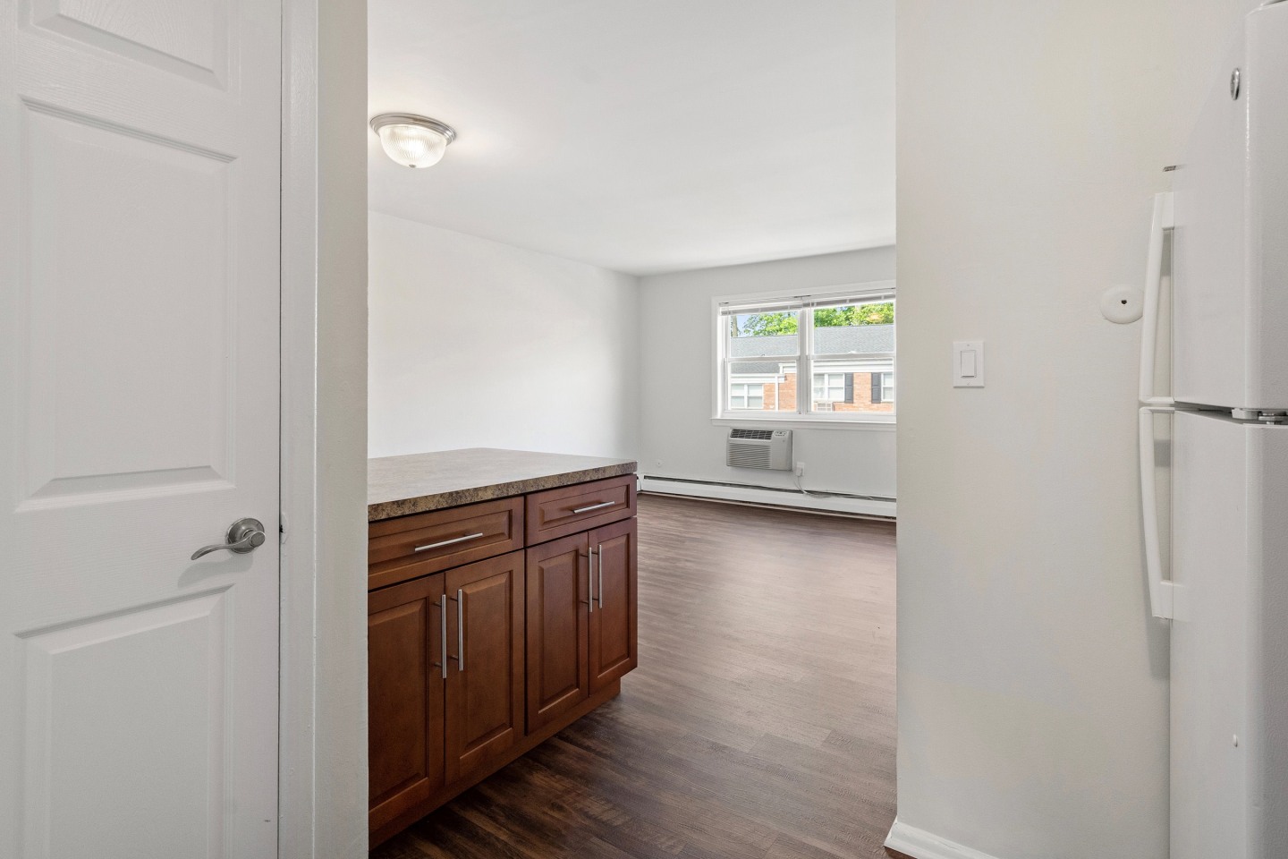 114-120 Montgomery Street Apartments Image 2