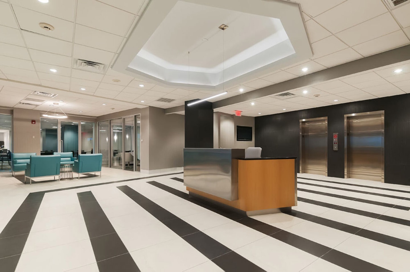 Regency Towers Image 7