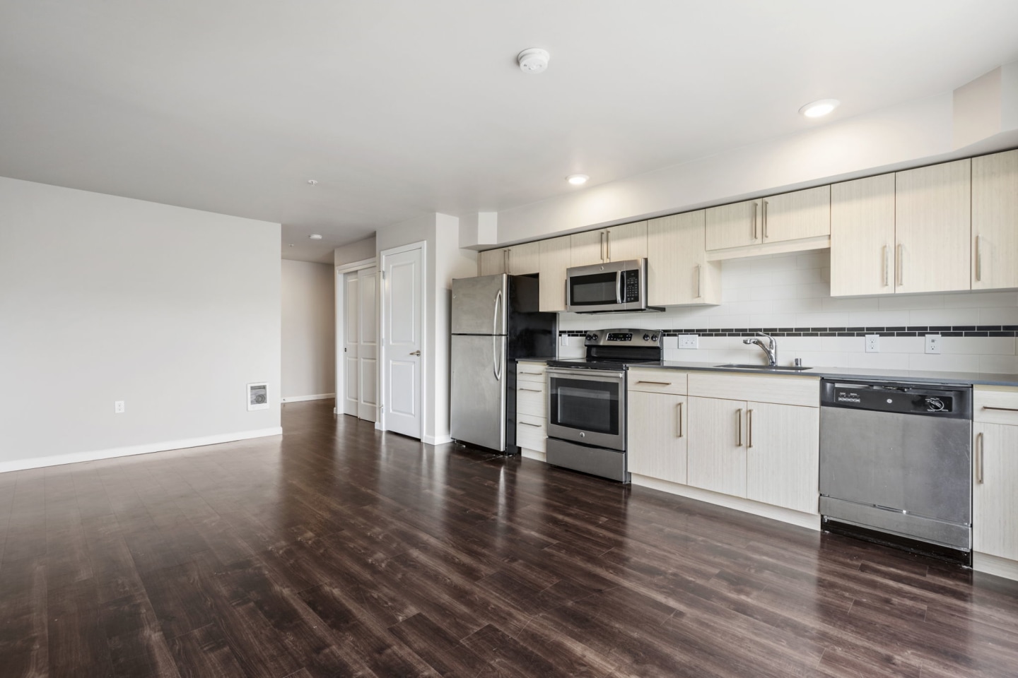 1711 Apartments Image 26