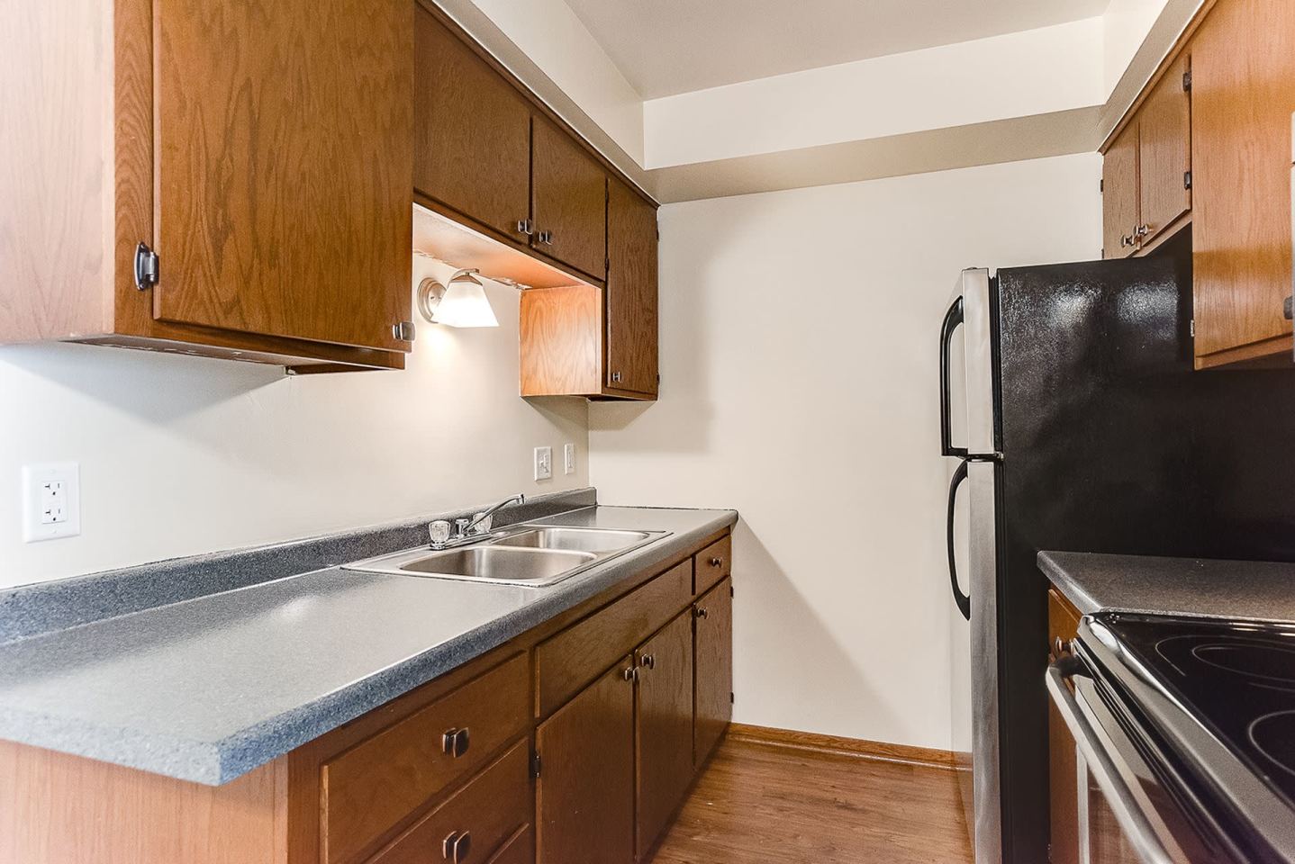 Mark Court Apartments Image 2