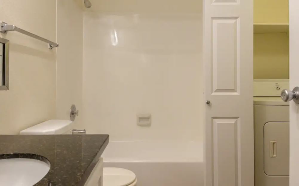 Sandpiper Apartments Image 5