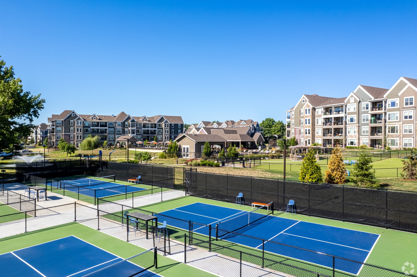 WaterSide Residences on Quivira Image 9