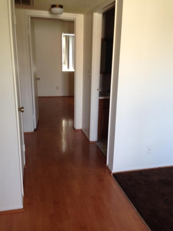 157 S Hoover St Image 5