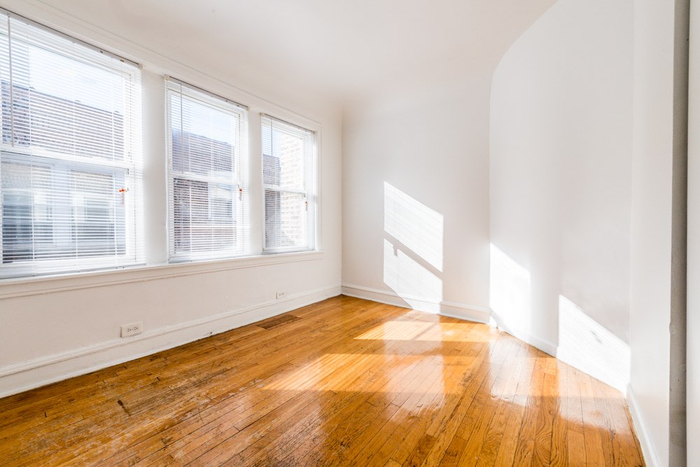 8440 S. Drexel Image 6