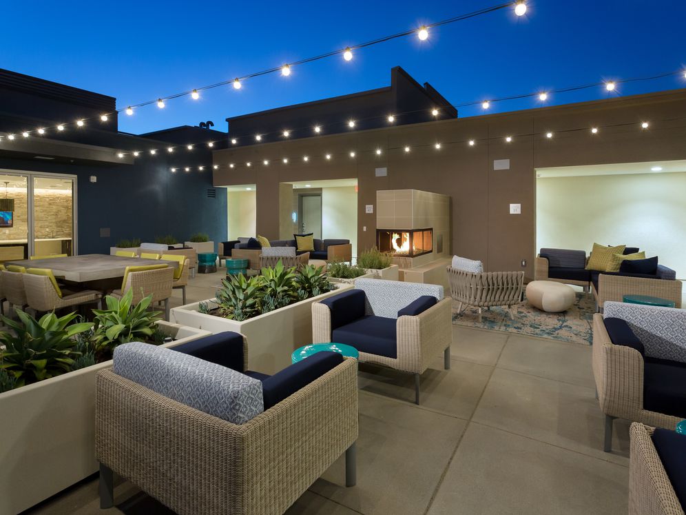 Avalon Huntington Beach Image 35