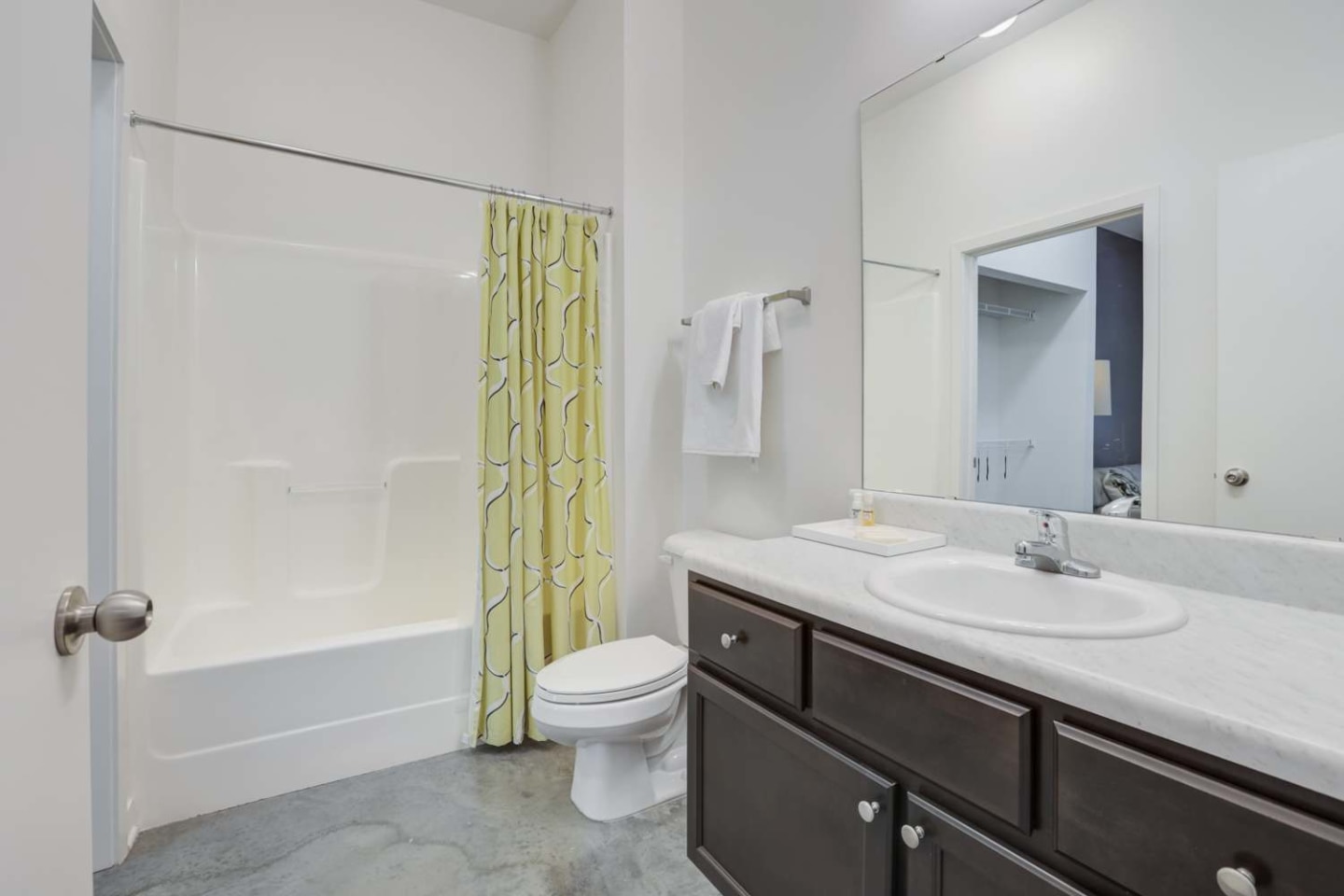 Canalside Lofts Image 6