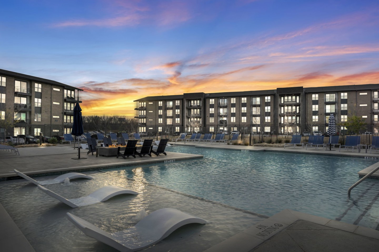 Axis Grand Crossing Image 46