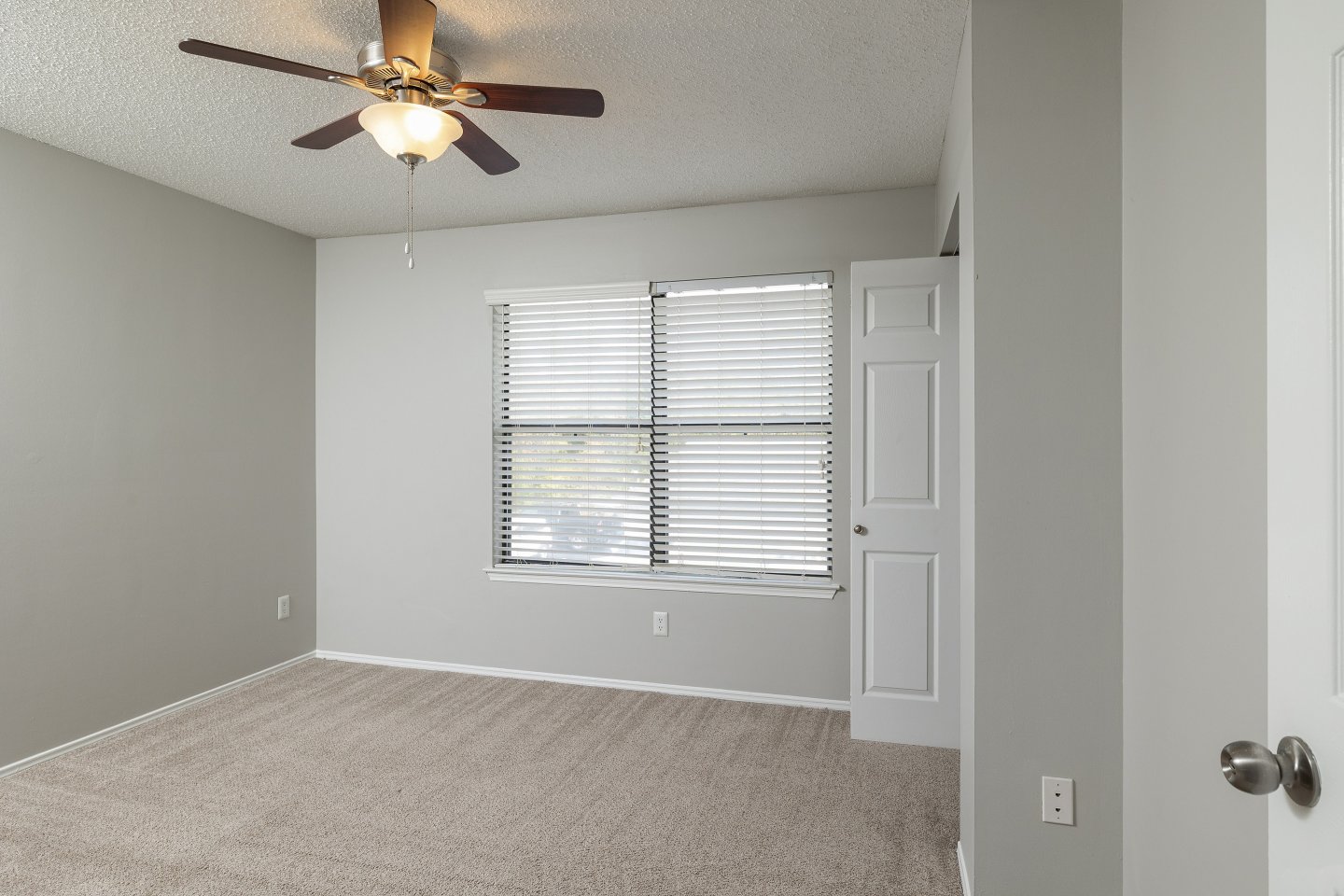 District at Hamilton Place Apartments Image 11
