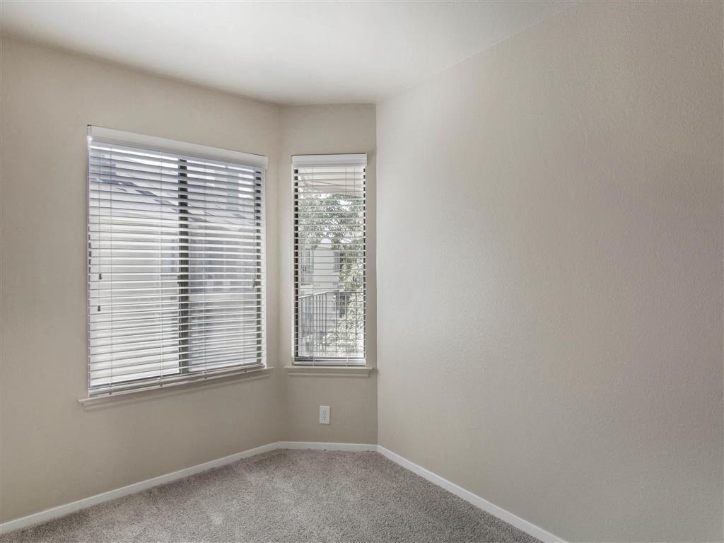 James Pointe Apartments Image 151
