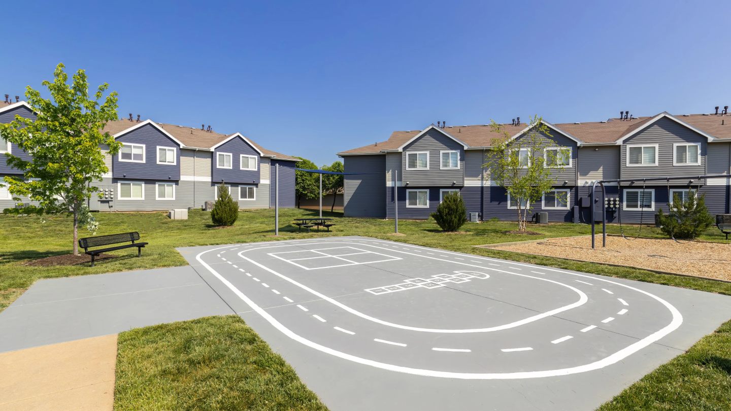 Emory Lakes Luxury Apartments Image 25