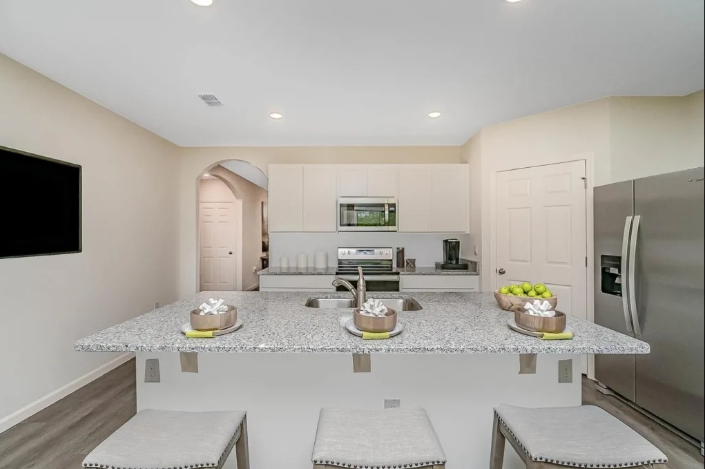 Cypress Bay Image 15