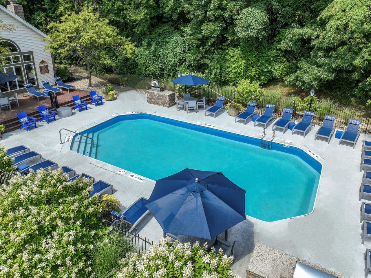 Lake Forest Apartments Image 14