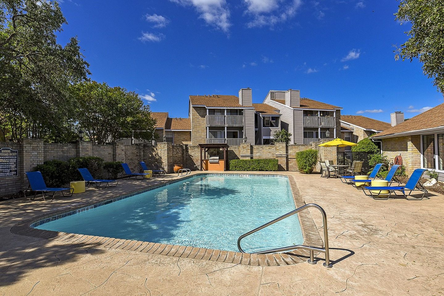 Stoneleigh Apartments Image 6
