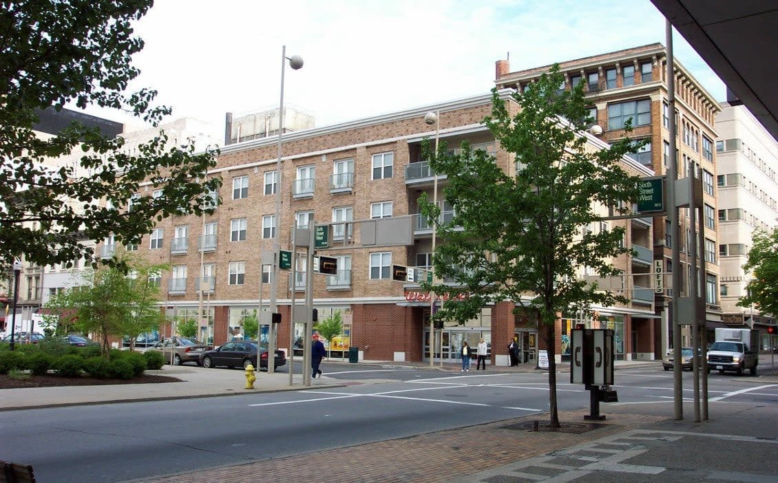 Sixth & Race Image 21