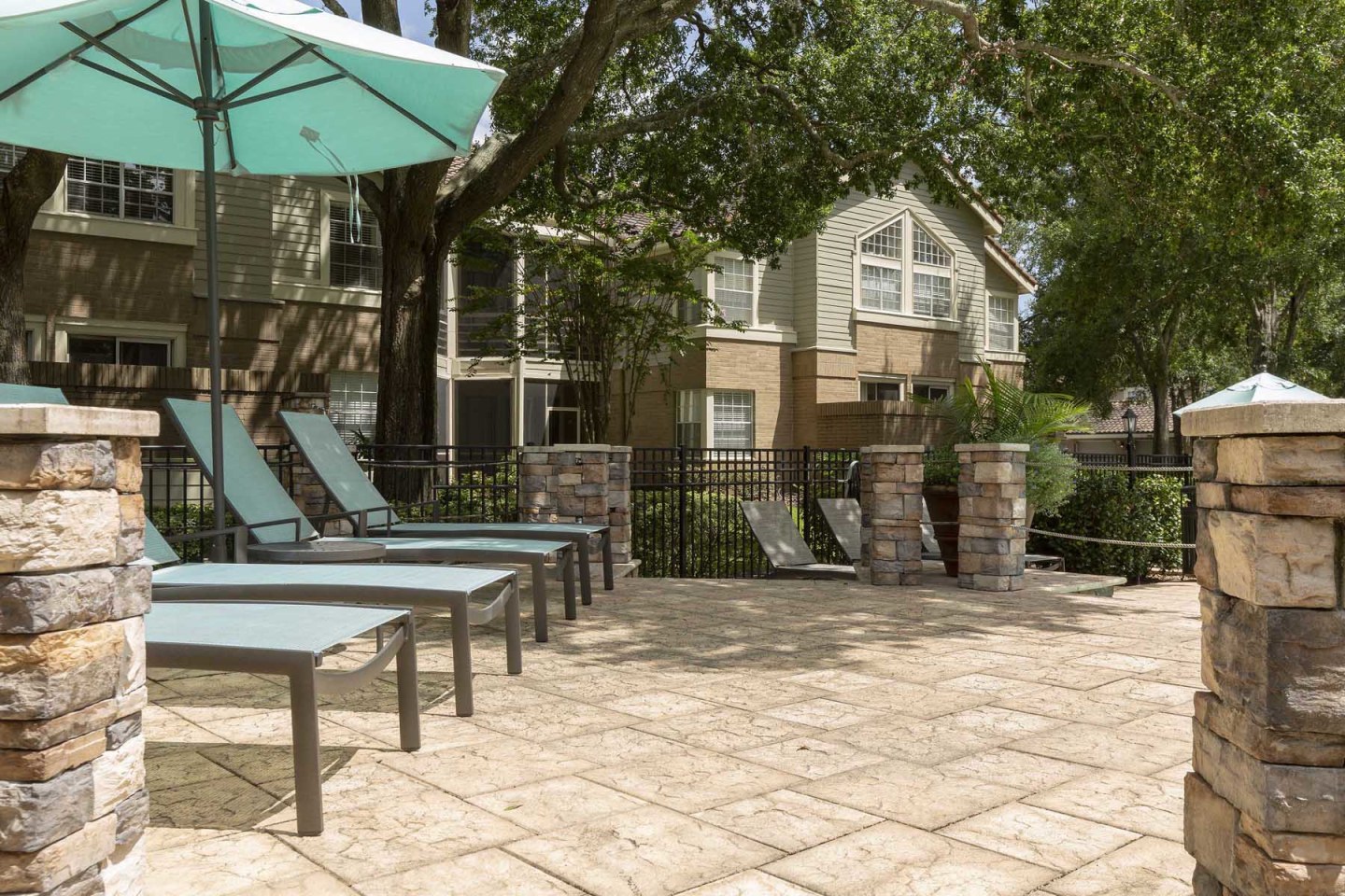 Golf Brook Apartments Image 18