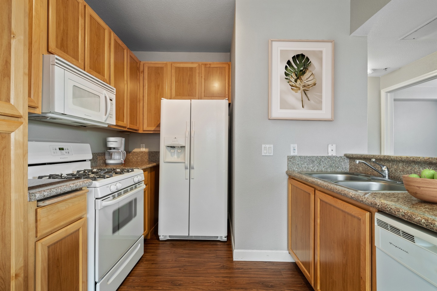 Theatre Square Apartments Image 1
