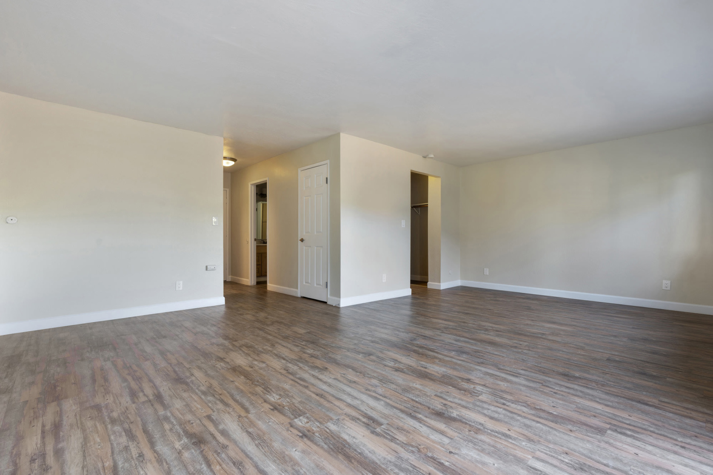 Highland Gardens Image 12