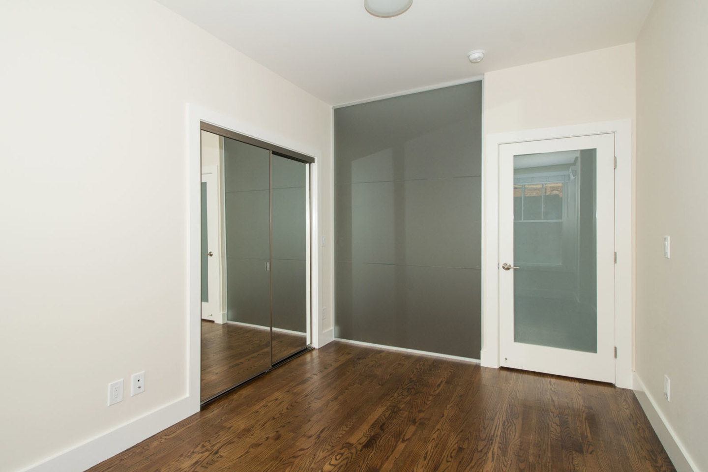 1424 Polk Image 14