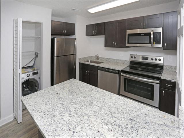 39th Ave Apartments Image 7