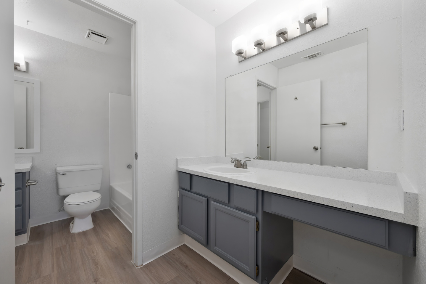 Townhomes at 201 Image 22